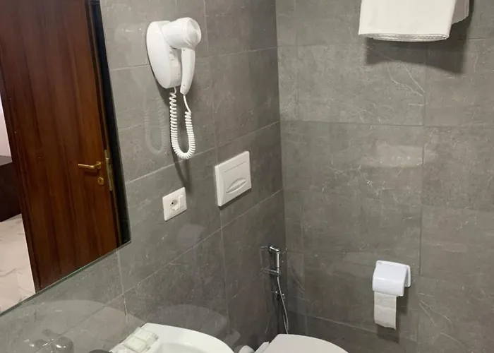 Serena House Rom
